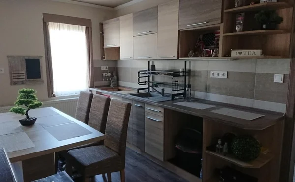 Debreceni úton nappali+2 szobás családi ház eladó!